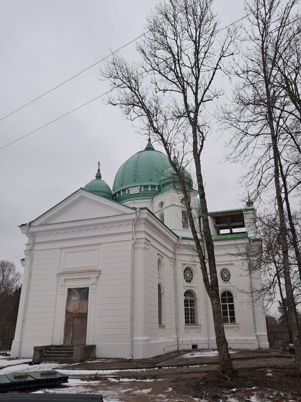 Псковский митрополит проконтролировал ход реставрации церкви Вознесения Господня в Порховском районе