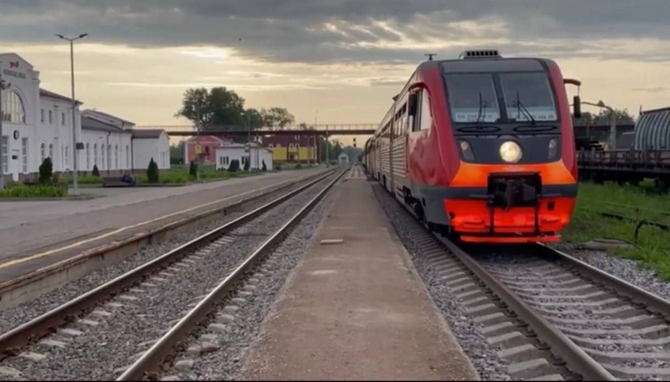 Свыше 3,5 тысяч пассажиров перевезли поезда между Псковской областью и белорусской Алещей Свыше 3,5 тысяч пассажиров перевезли поезда между Псковской областью и белорусской Алещей