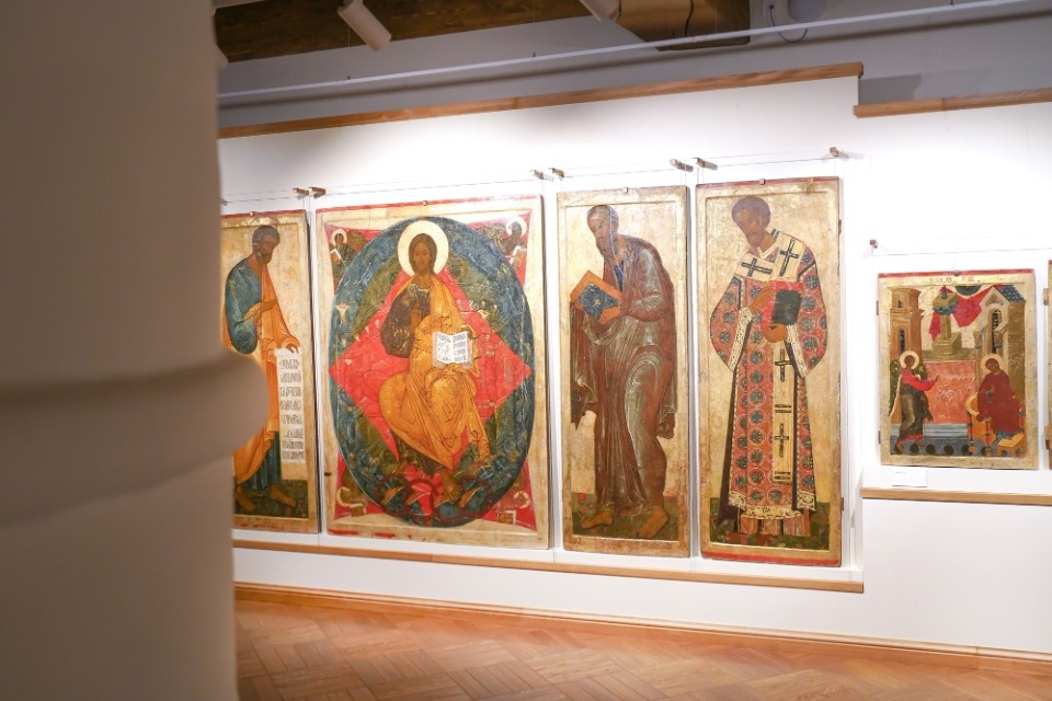 Министр культуры Ольга Любимова объявила об открытии экспозиции икон в Псковском музее-заповеднике Министр культуры Ольга Любимова объявила об открытии экспозиции икон в Псковском музее-заповеднике