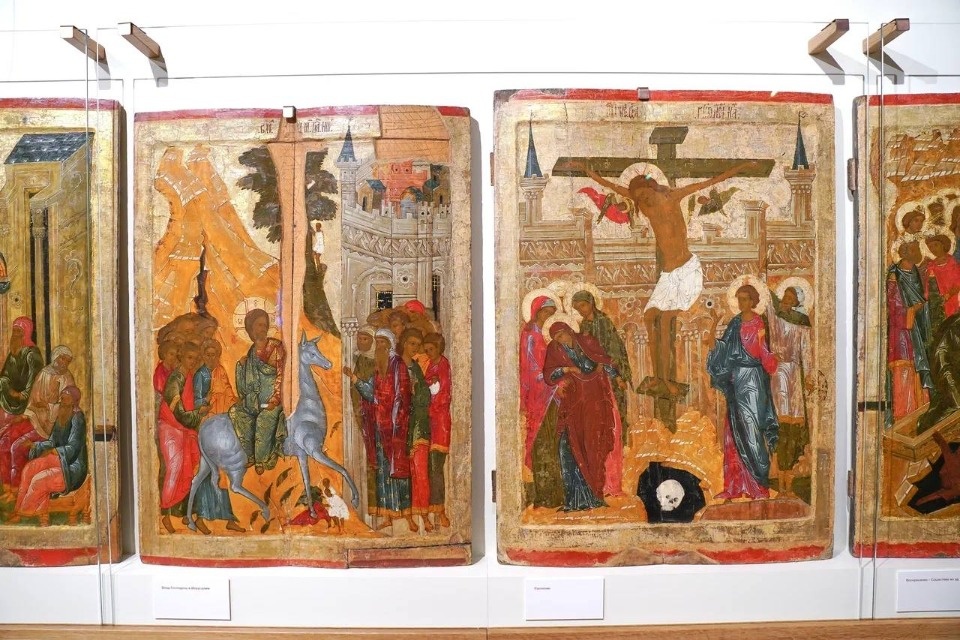 Министр культуры Ольга Любимова объявила об открытии экспозиции икон в Псковском музее-заповеднике Министр культуры Ольга Любимова объявила об открытии экспозиции икон в Псковском музее-заповеднике