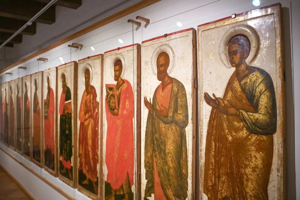 Министр культуры Ольга Любимова объявила об открытии экспозиции икон в Псковском музее-заповеднике Министр культуры Ольга Любимова объявила об открытии экспозиции икон в Псковском музее-заповеднике