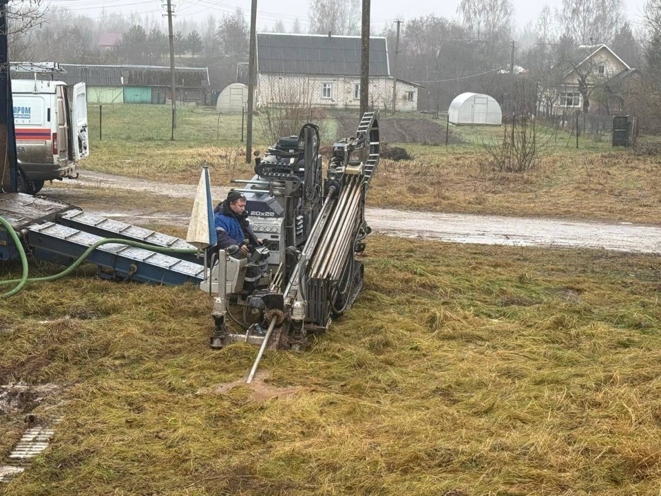 Начались строительные работы для газификации Вечного огня в деревне Ершово Псковского района