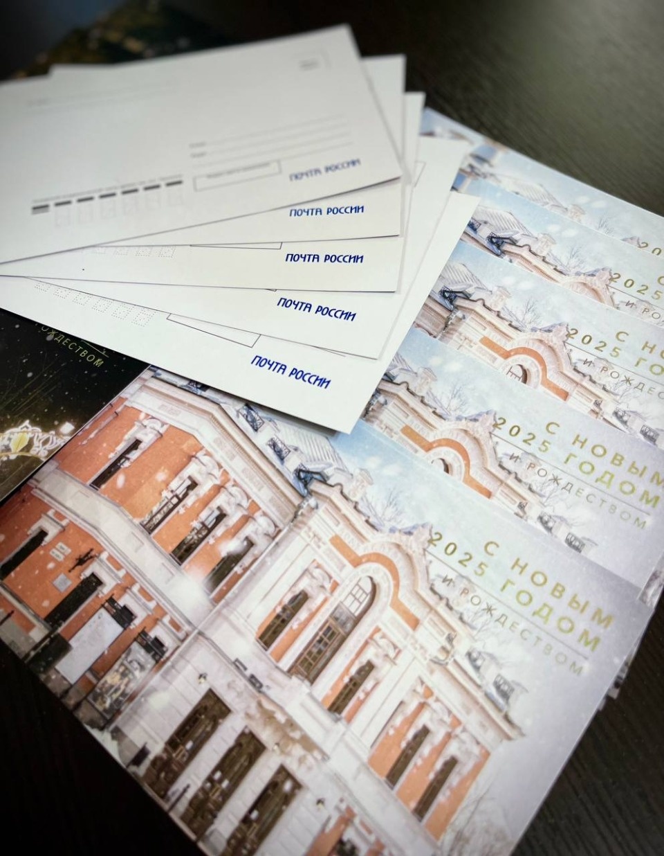 Из Псковского драмтеатра можно будет отправить по России бесплатные открытки Из Псковского драмтеатра можно будет отправить по России бесплатные открытки