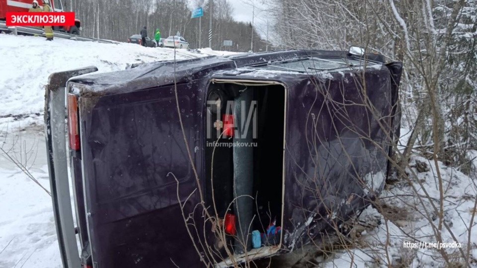 Ребенок пострадал в ДТП в Стругокрасненском районе Ребенок пострадал в ДТП в Стругокрасненском районе