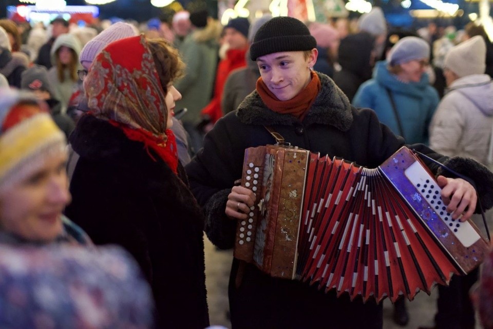 Рождественские гуляния в Пскове посетили пять тысяч человек Рождественские гуляния в Пскове посетили пять тысяч человек