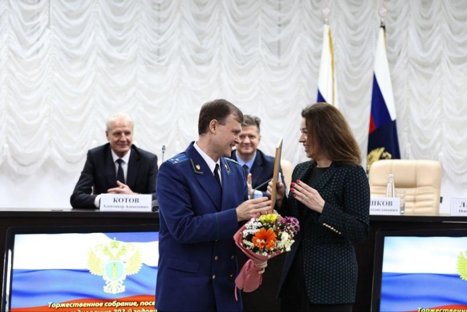 Псковский прокурор наградил сотрудников «Медиацентра 60» Псковский прокурор наградил сотрудников «Медиацентра 60»