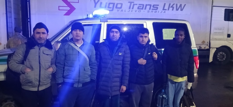 11 иностранцев задержали при попытке незаконного пересечения госграницы РФ в Псковской области 11 иностранцев задержали при попытке незаконного пересечения госграницы РФ в Псковской области