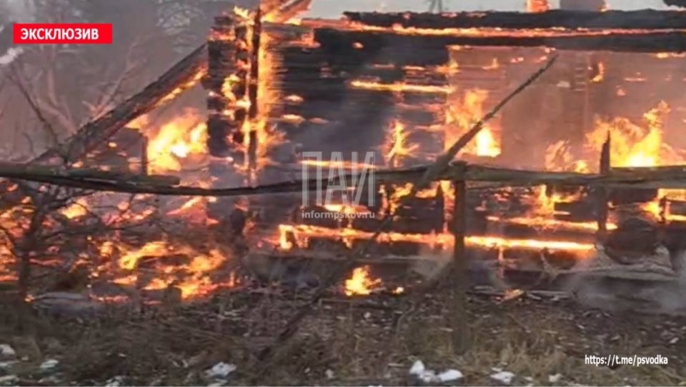 Тело пенсионера обнаружили в сгоревшем доме в Гдовском районе