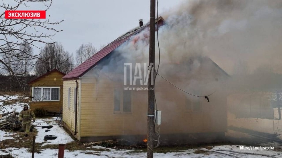 Жилой дом горел в Стругокрасненском округе