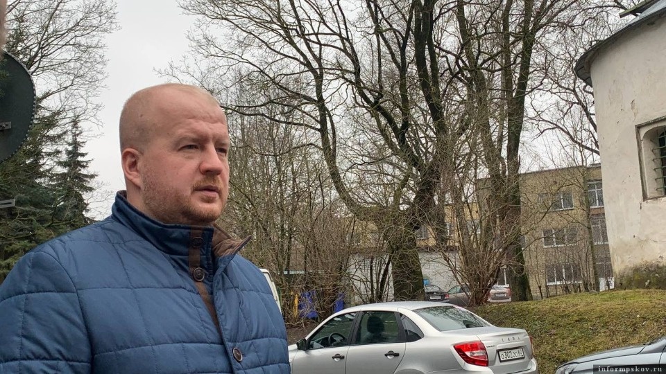 Борис Елкин: Ремонт дворов на улице Алтаева в Пскове – в приоритете Борис Елкин: Ремонт дворов на улице Алтаева в Пскове – в приоритете