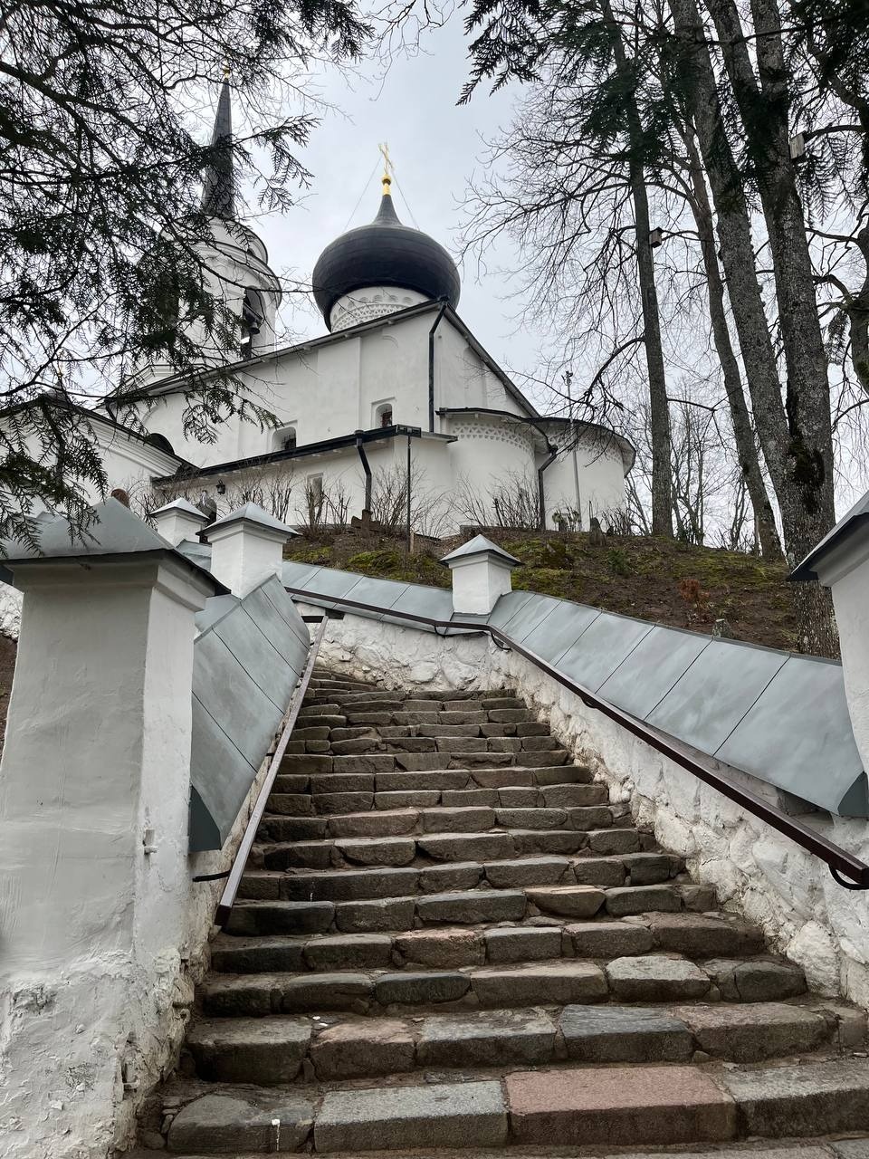 Реставрация Успенского собора завершается в Пушкинских Горах Реставрация Успенского собора завершается в Пушкинских Горах