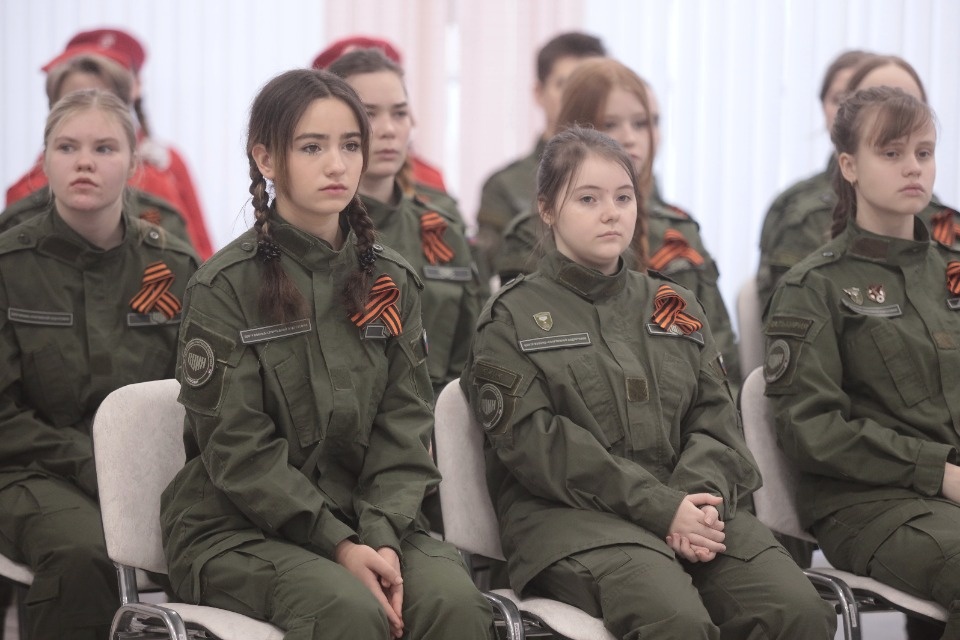 Награждение псковских ветеранов юбилейными медалями Награждение псковских ветеранов юбилейными медалями