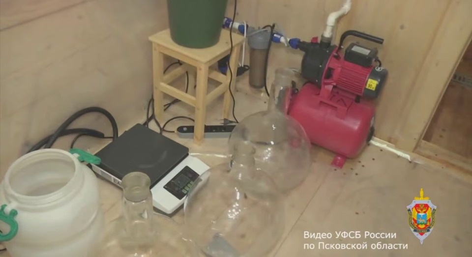 В Псковской области обнаружили очередную лабораторию по производству мефедрона В Псковской области обнаружили очередную лабораторию по производству мефедрона