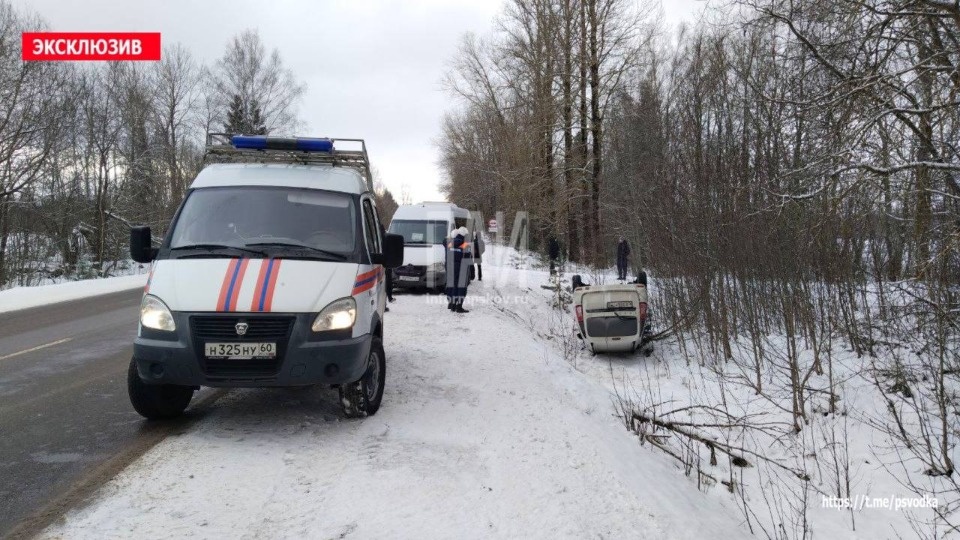 ДТП с маршрутным автобусом произошло в Псковском районе ДТП с маршрутным автобусом произошло в Псковском районе