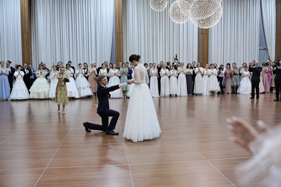 Сретенский бал прошел в Пскове Сретенский бал прошел в Пскове