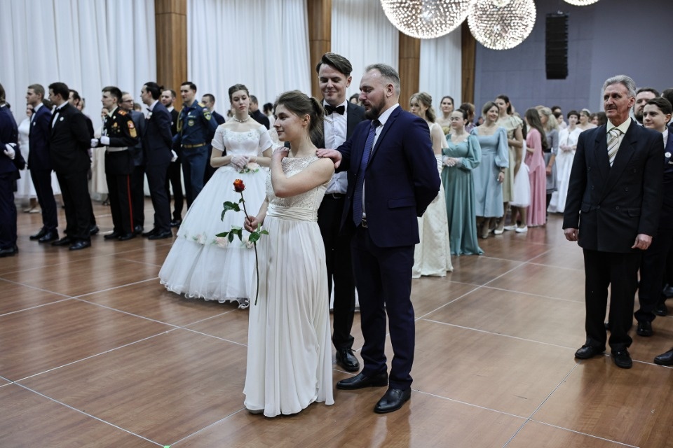 Сретенский бал прошел в Пскове Сретенский бал прошел в Пскове