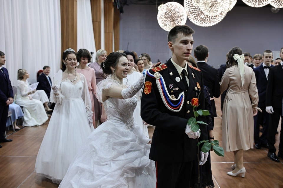 Сретенский бал прошел в Пскове Сретенский бал прошел в Пскове