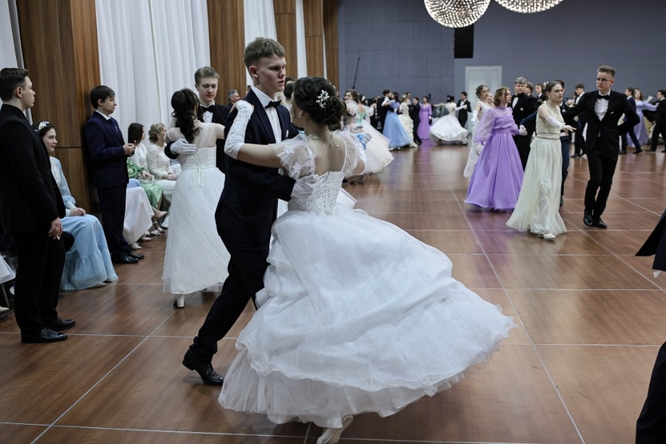 Сретенский бал прошел в Пскове Сретенский бал прошел в Пскове