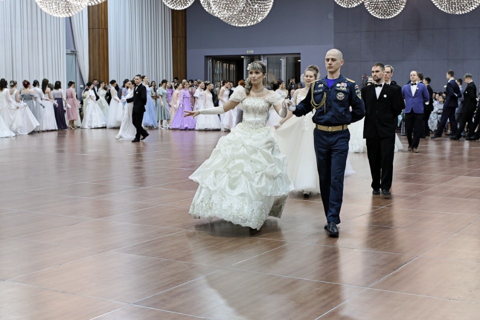 Сретенский бал прошел в Пскове Сретенский бал прошел в Пскове