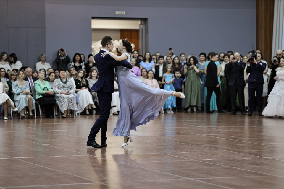 Сретенский бал прошел в Пскове Сретенский бал прошел в Пскове