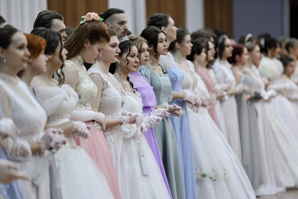 Сретенский бал прошел в Пскове Сретенский бал прошел в Пскове