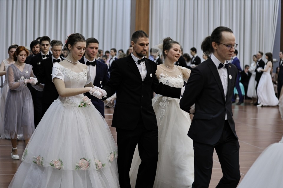 Сретенский бал прошел в Пскове Сретенский бал прошел в Пскове