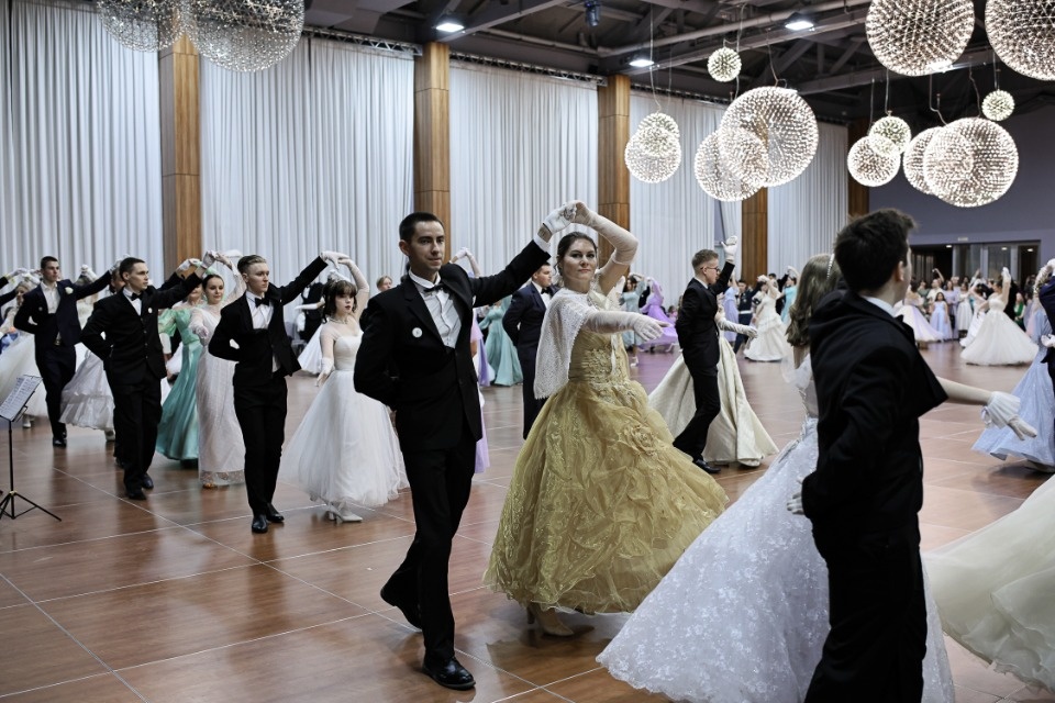 Сретенский бал прошел в Пскове Сретенский бал прошел в Пскове