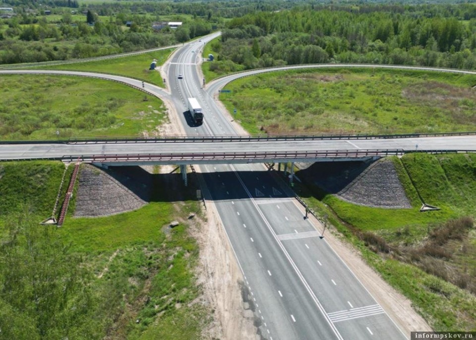 Движение по путепроводу над трассой М-9 «Балтия» в Псковской области закроют с 25 марта