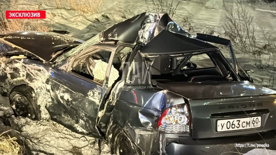 Водителю потребовалась госпитализация в результате ДТП в Пскове 