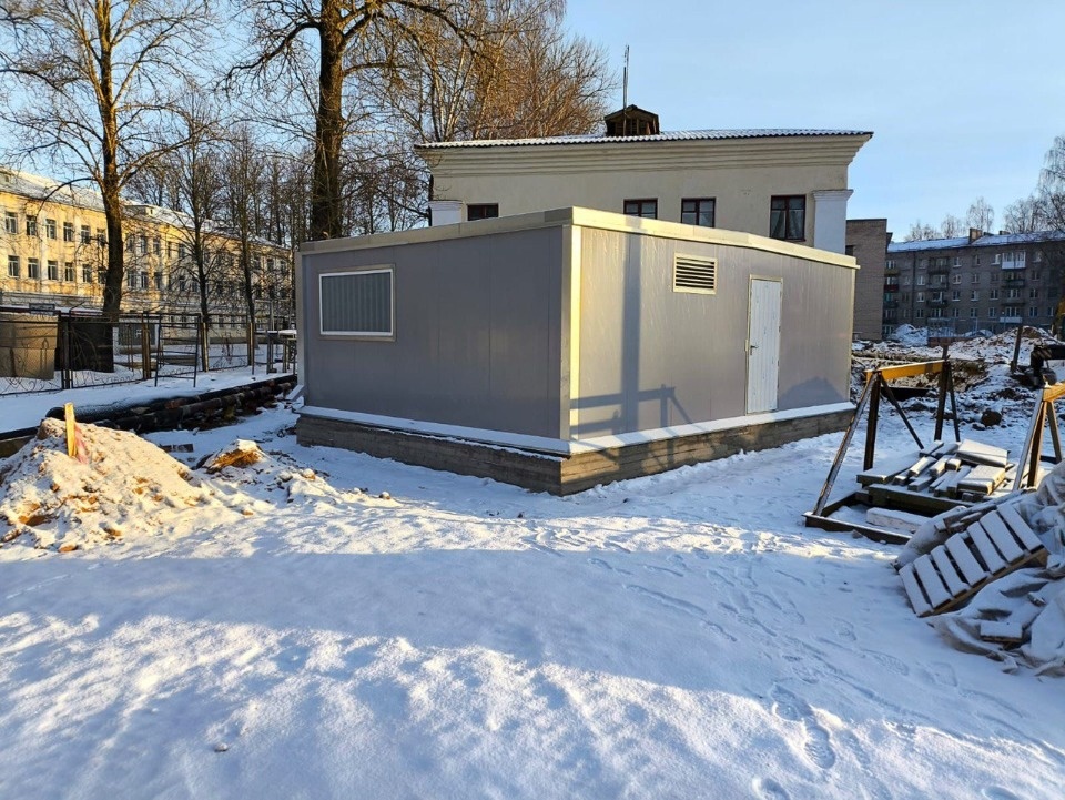 Очистные сооружения и пять центральных тепловых пунктов строят в военном городке «Остров-3» Очистные сооружения и пять центральных тепловых пунктов строят в военном городке «Остров-3»