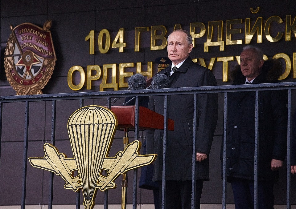 Владимир Путин позвонил матери Марка Евтюхина в день годовщины подвига 6-й роты