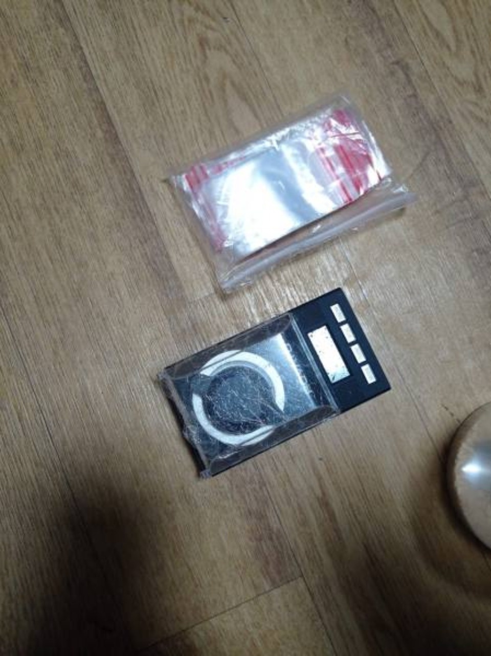 Полицейские пресекли деятельность ОПГ, организовавшей сбыт наркотиков в Псковской области Полицейские пресекли деятельность ОПГ, организовавшей сбыт наркотиков в Псковской области