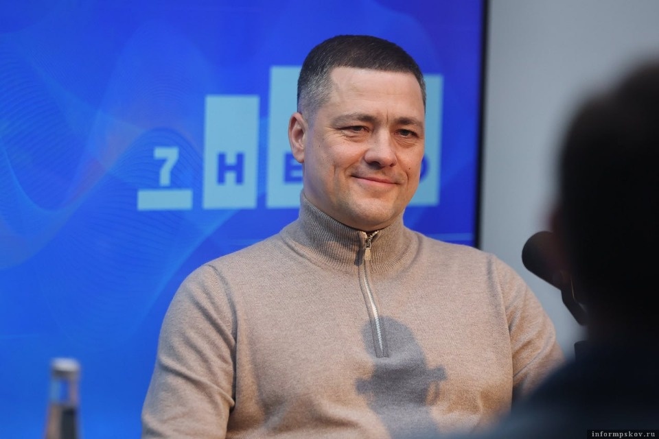 Губернатор Михаил Ведерников дал старт радиовещанию на всю Псковскую область