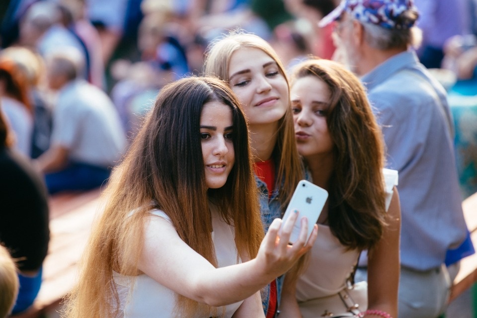 В Псковской области проживает более 300 тысяч женщин 