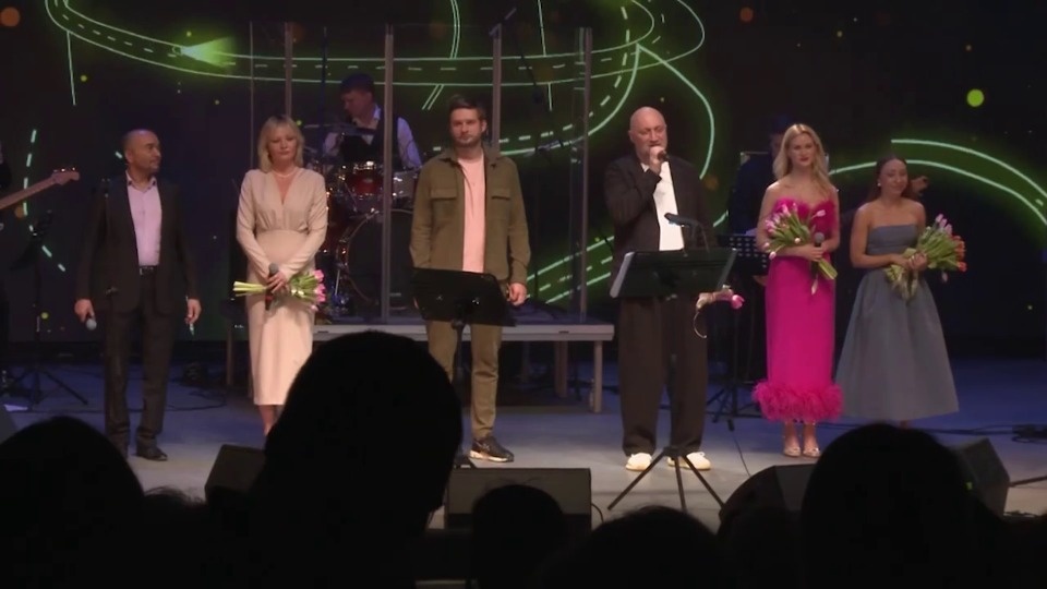 Гоша Куценко выступил в Пскове для жен и матерей военнослужащих