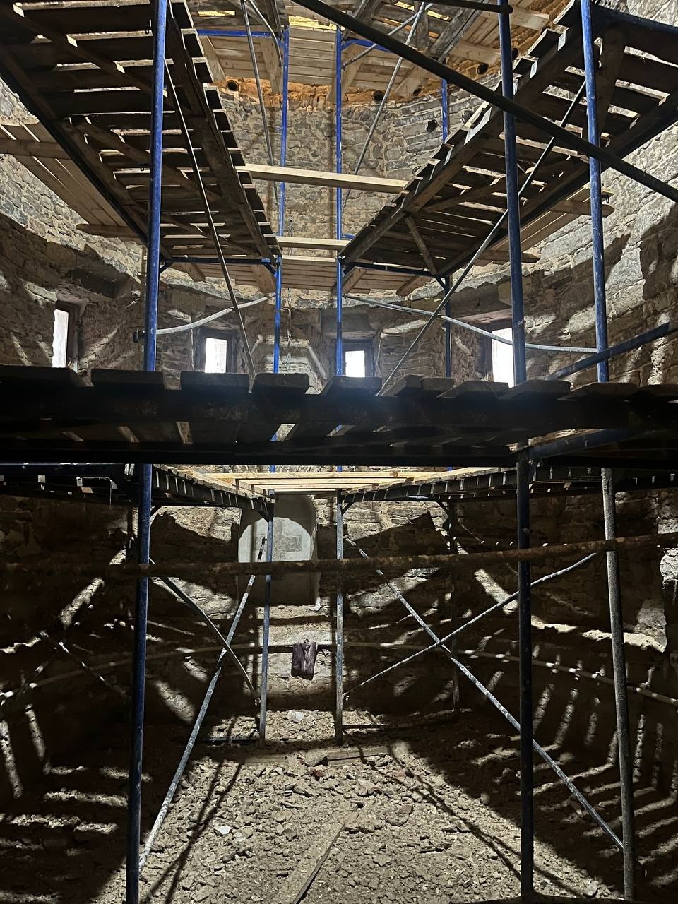 В Пскове продолжается реставрация церкви Николы со Усохи