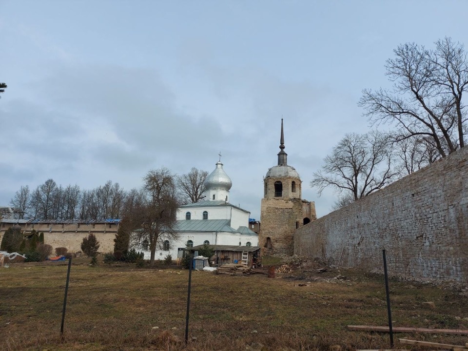 Порядка 150 млн рублей направят на продолжение реставрации Порховской крепости