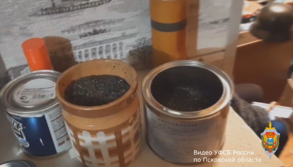 Пскович хранил в своей квартире взрывчатку и взрывное устройство