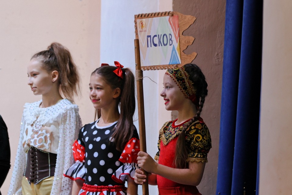 Фестиваль «Псковский скоморох» Фестиваль «Псковский скоморох»