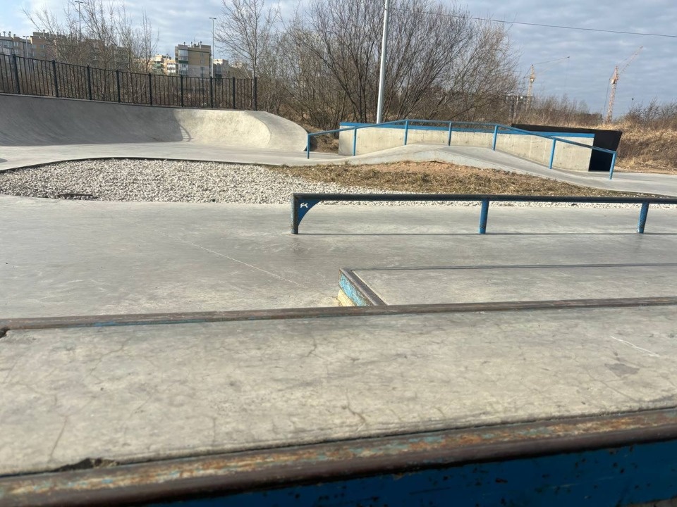 Подготовка скейт-парков к новому сезону продолжается в Пскове