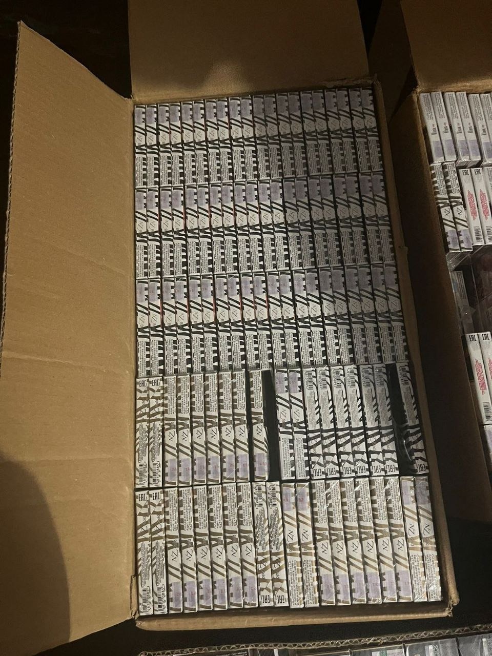 Иностранца оштрафовали за продажу контрафактных сигарет в Великих Луках