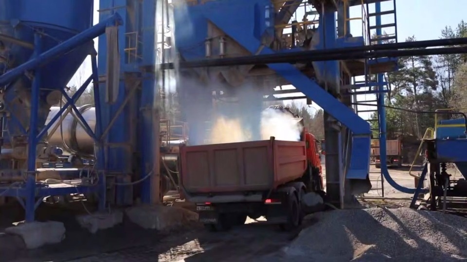В Бежаницком районе произвели технический запуск асфальтобетонного завода
