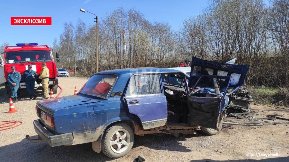 Три человека погибли и 16 пострадали в ДТП в Псковской области за неделю 