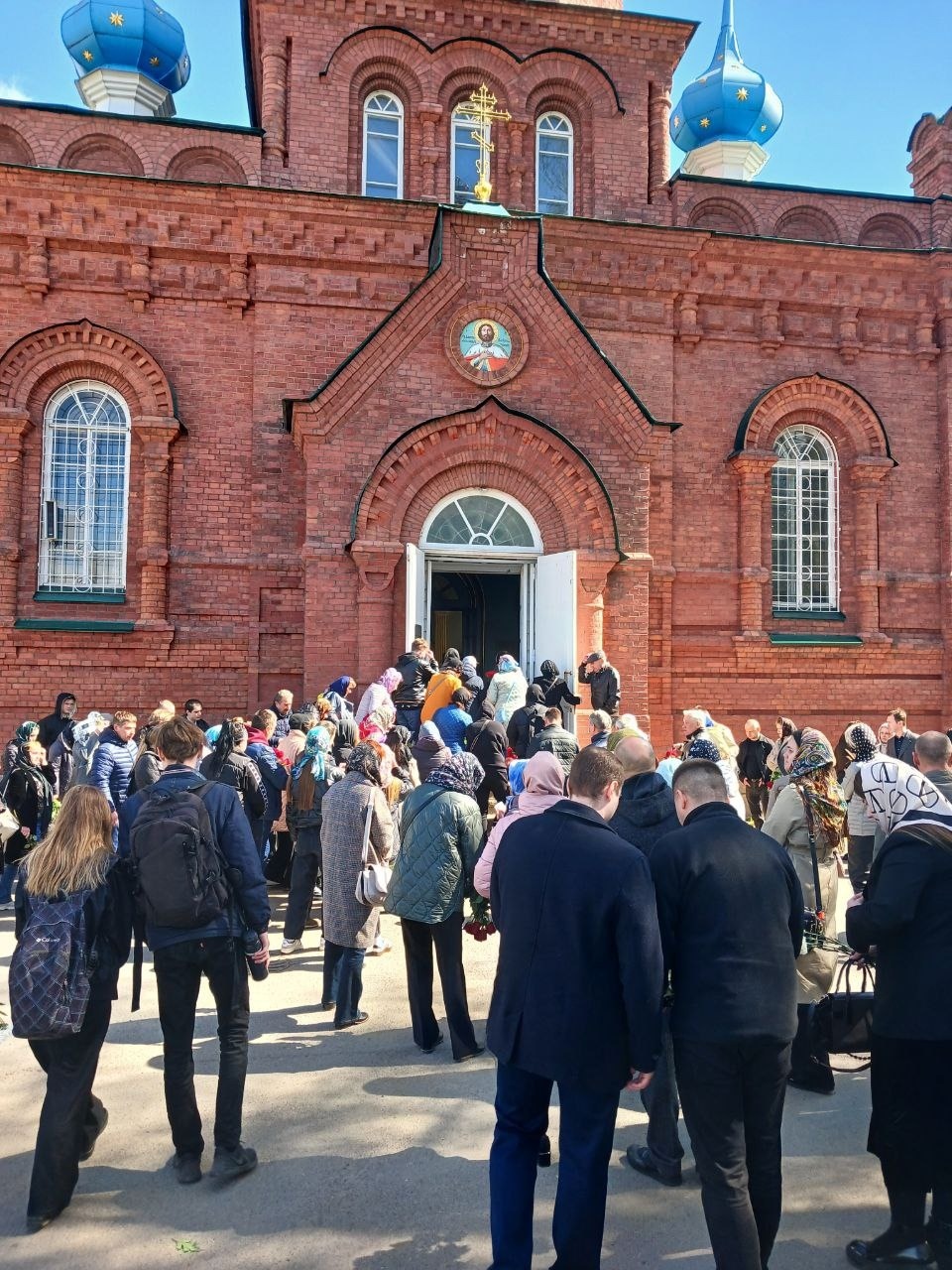 В Пскове в последний путь провожают военкора Никиту Гольдина