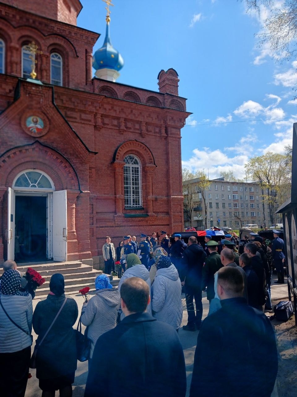 В Пскове в последний путь провожают военкора Никиту Гольдина