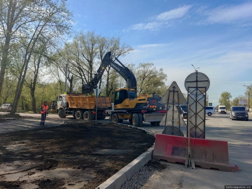 Ремонт улицы Леона Поземского в Пскове завершится в 2026 году Ремонт улицы Леона Поземского в Пскове завершится в 2026 году