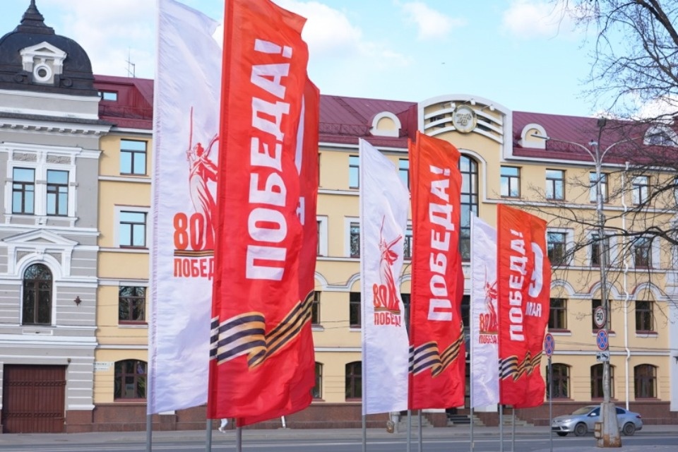 Лучшее праздничное оформление витрин к 9 Мая выберут  в Псковской области