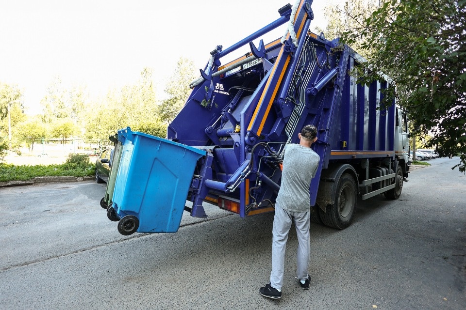 Псковичи задолжали регоператору порядка 90 млн рублей за вывоз ТКО