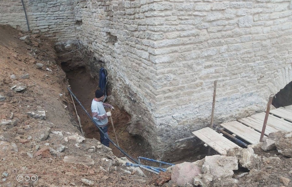 На финишный этап выходит реставрация башни Нижних решеток в Печорах