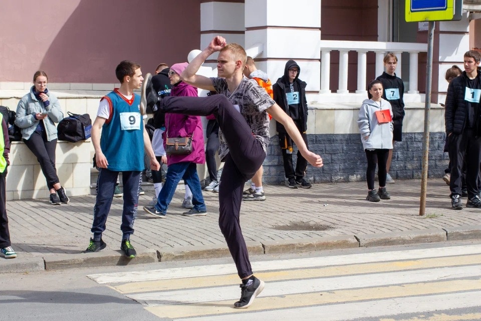 Все бегут – и я бегу!